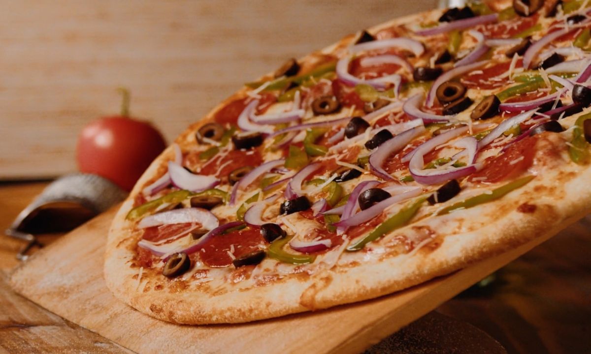 prikaz pice na dasci